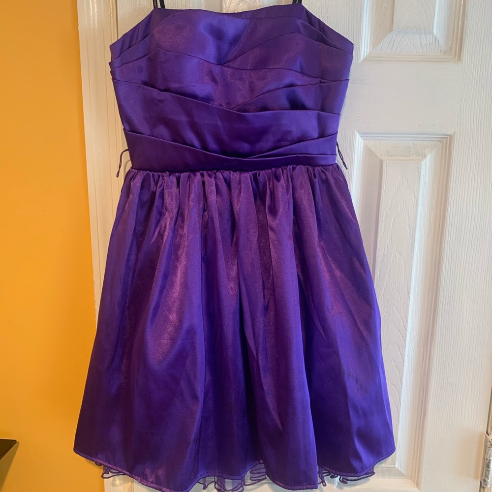 Purple strapless dress !